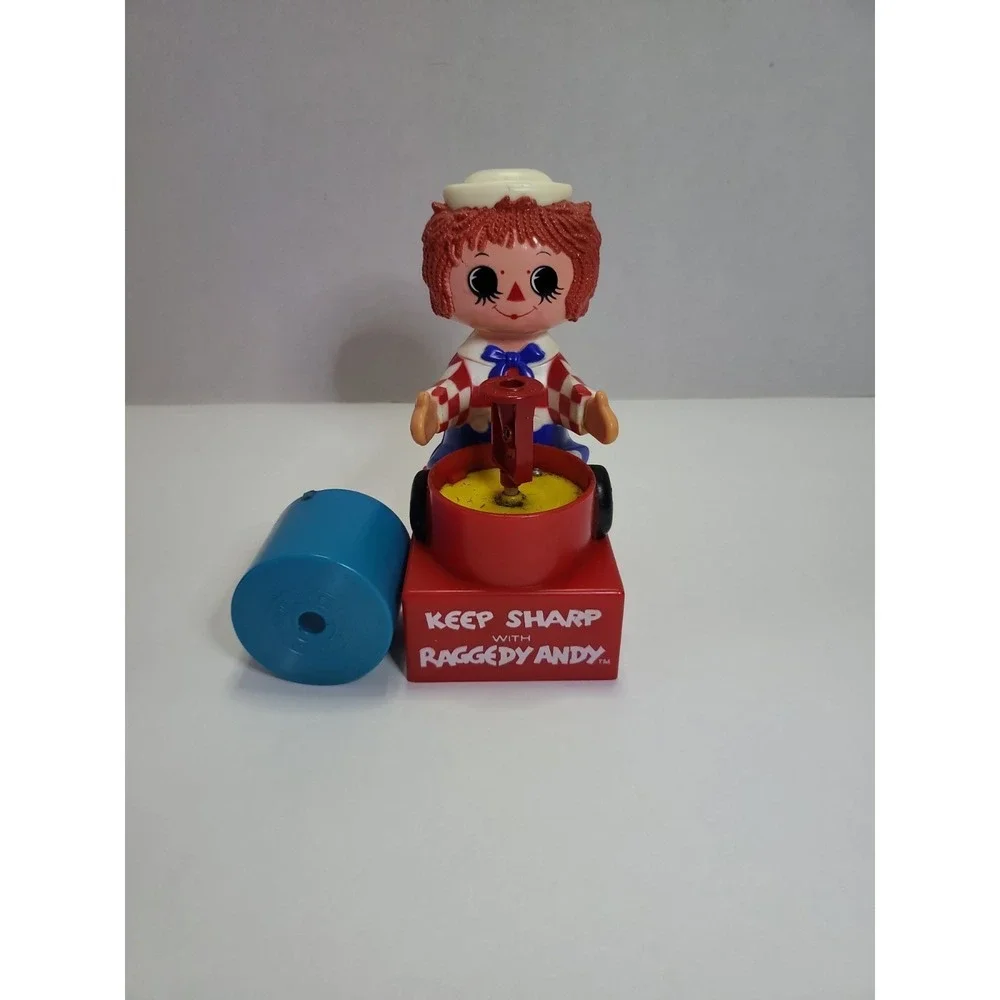 Vintage Bobbs-Merrill Co Raggedy Andy Pencil Sharpener 1974‎